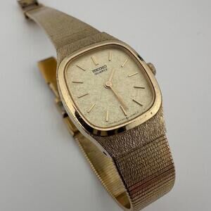 Seiko Ladies Vintage Gold Quartz Watch 18mm Bracelet Japan